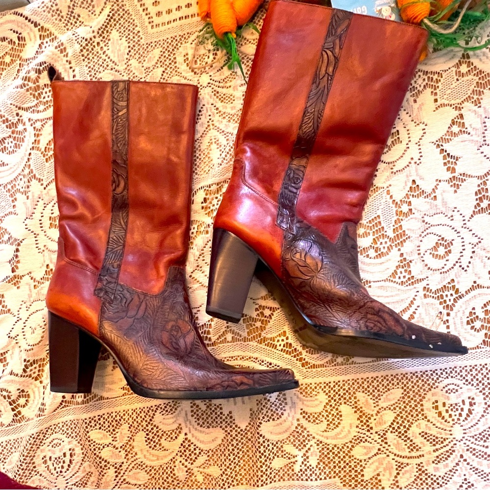 7 1/2 Leather Floral Boots